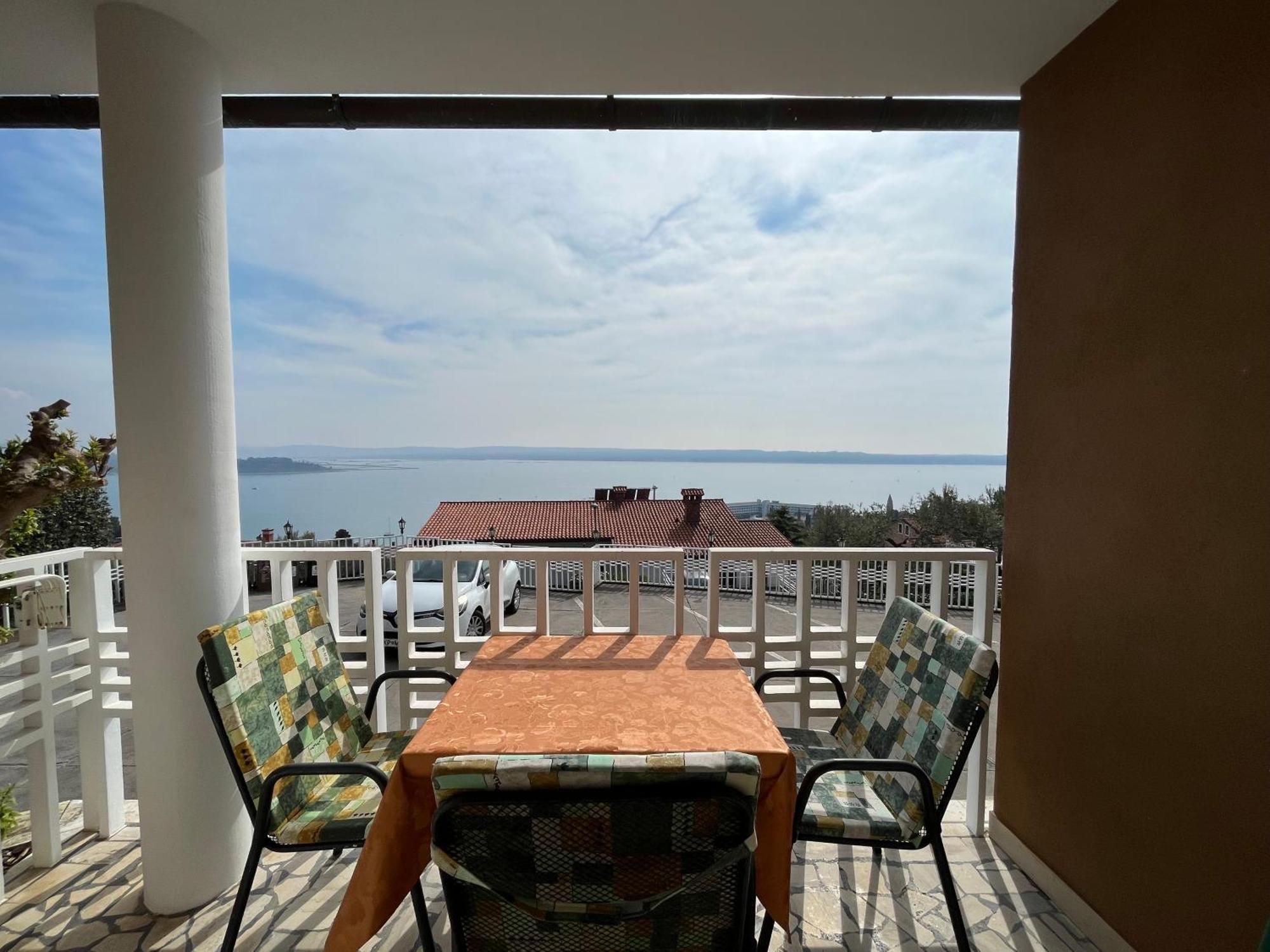 Apartments Horvat Порторож Екстериор снимка